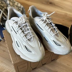 Adidas ozweego celox size 8